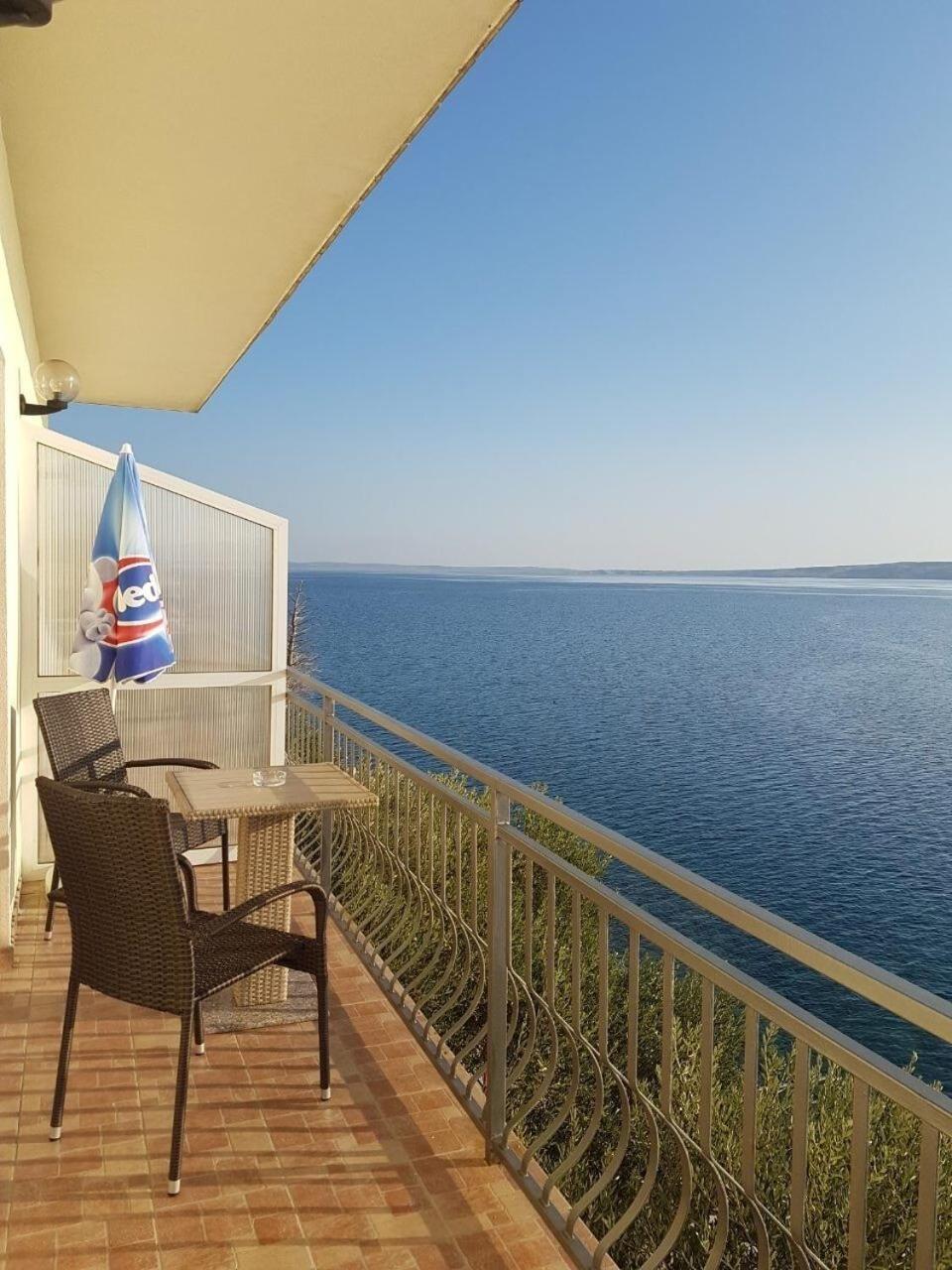 Apartments Domagoj - On The Beach Lukovo Sugarje Exterior photo